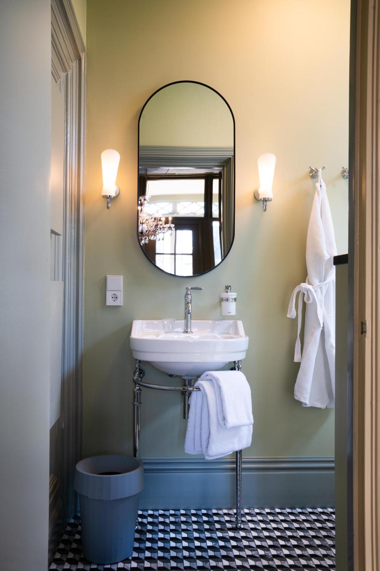 Boutique Hotel Villa Trompenberg Hilversum Bagian luar foto